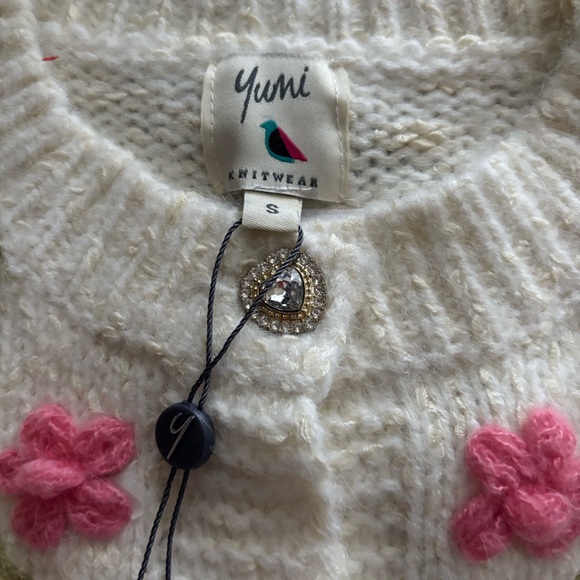 Yumi Hand Embroidered Flower Cardigan Size S ~ NWT - Picture 7 of 13